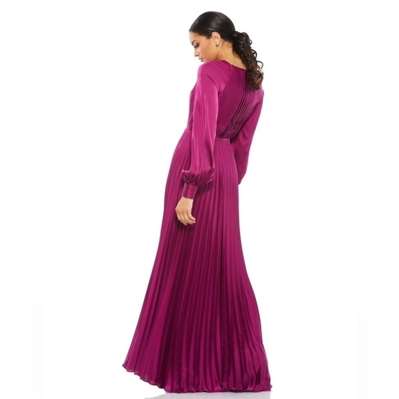 Ieena for Mac Duggal 26590 Long Sleeve Pleated High Neck Gown in Berry NWT! - Picture 2 of 12